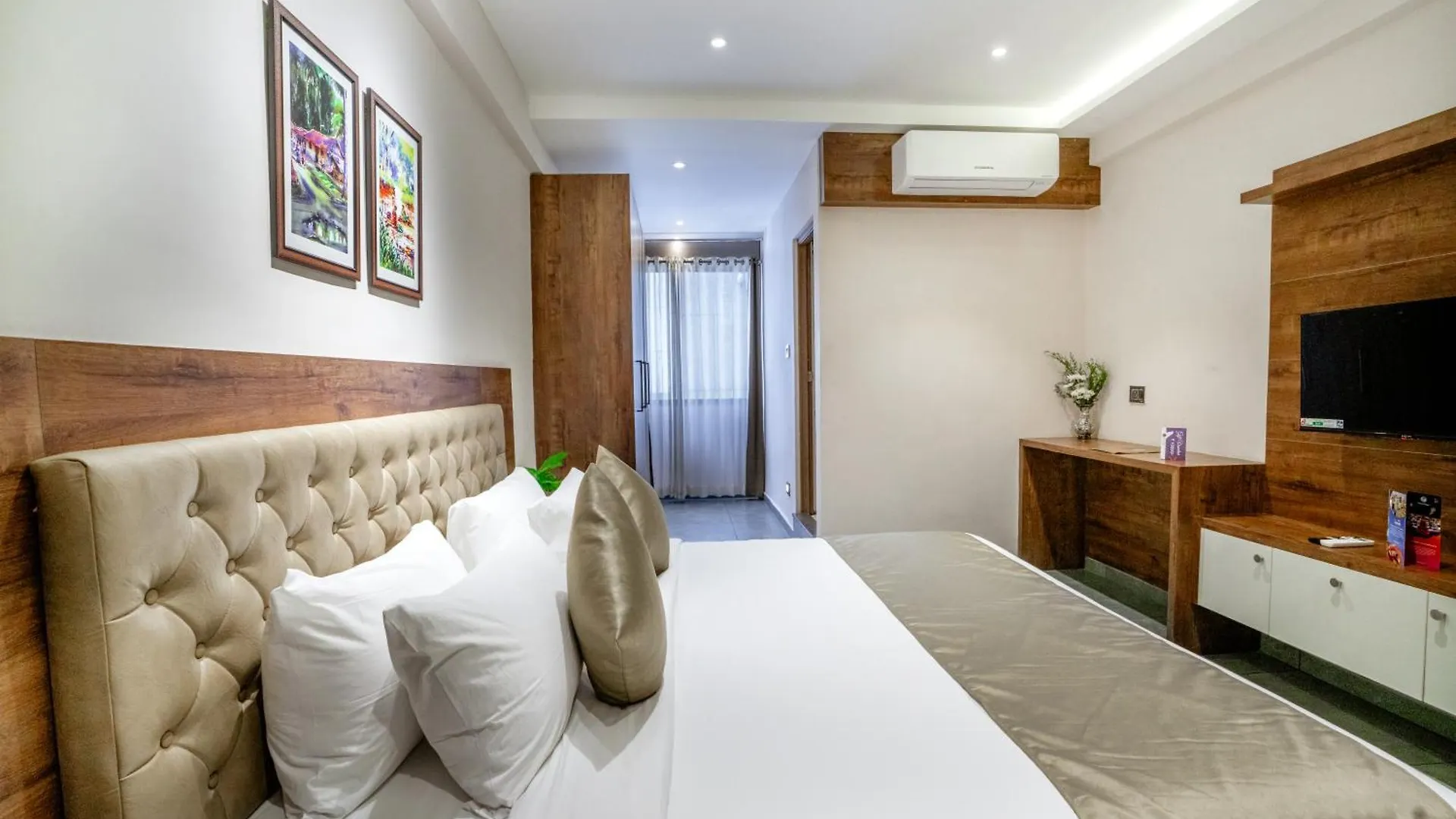 **** Hotel Seaking Suites Kochi India