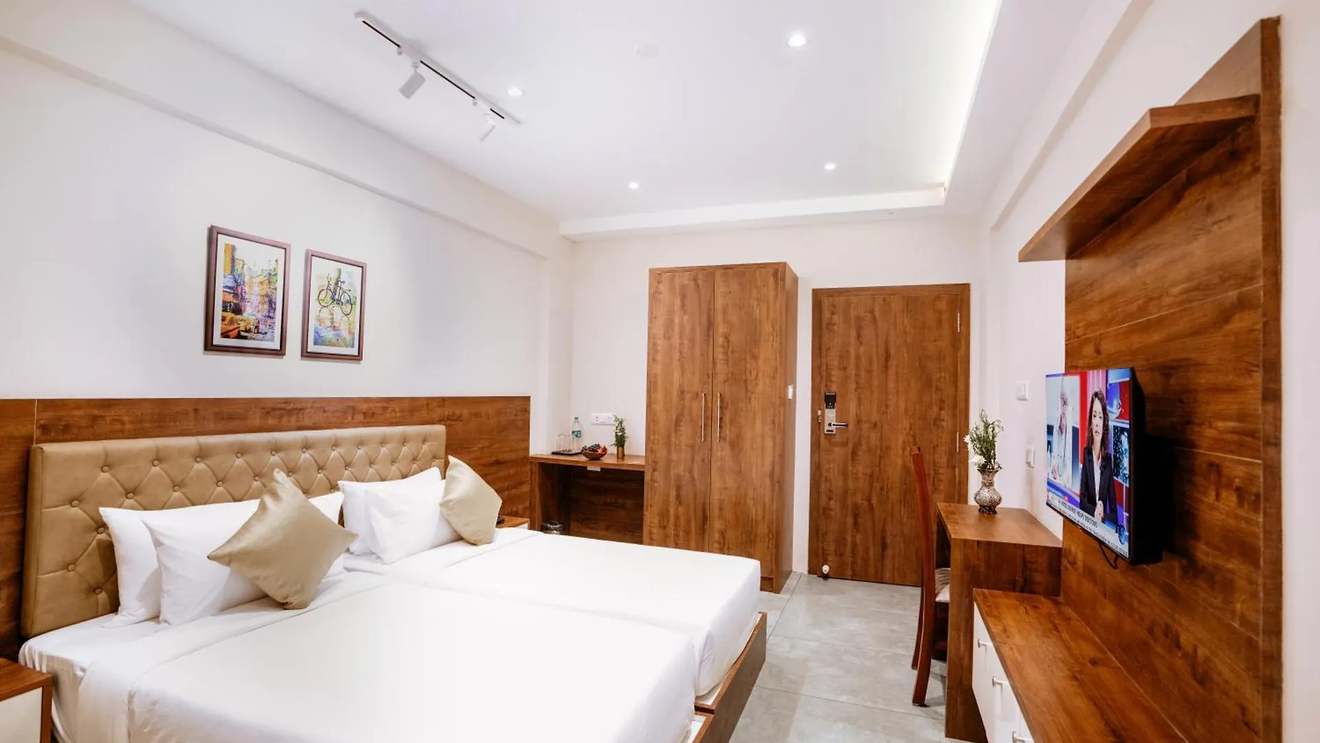Hotel Seaking Suites Kochi